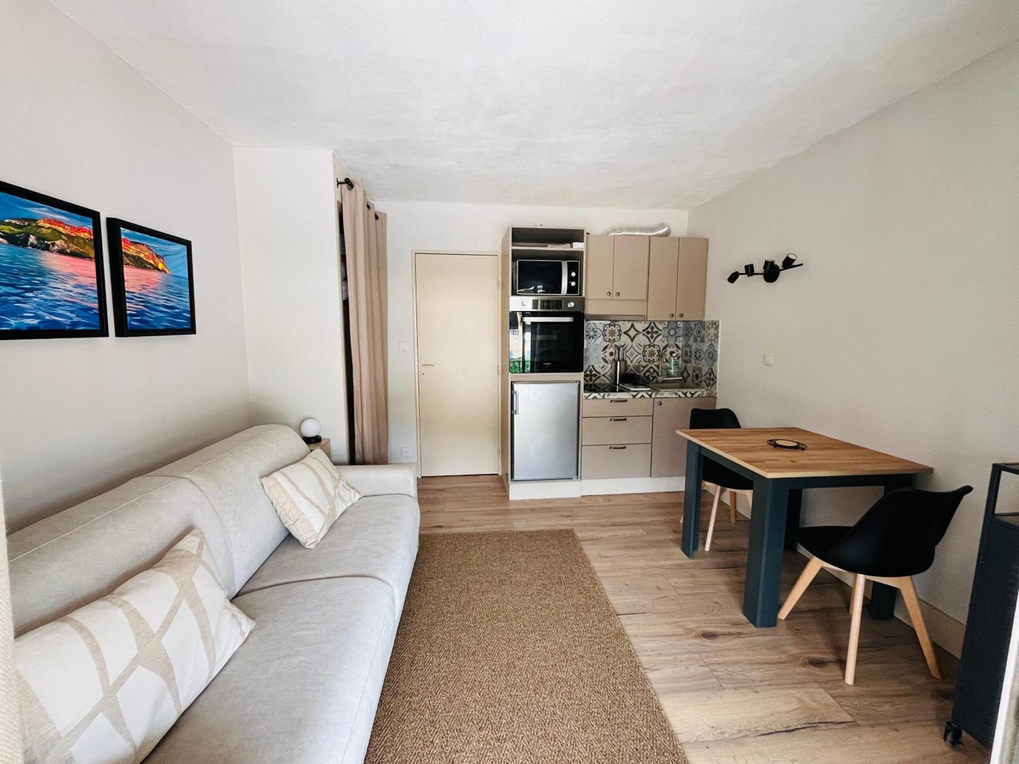 Studio Cosy En Bord De Mer Saint-Cyr-sur-Mer Exteriér fotografie